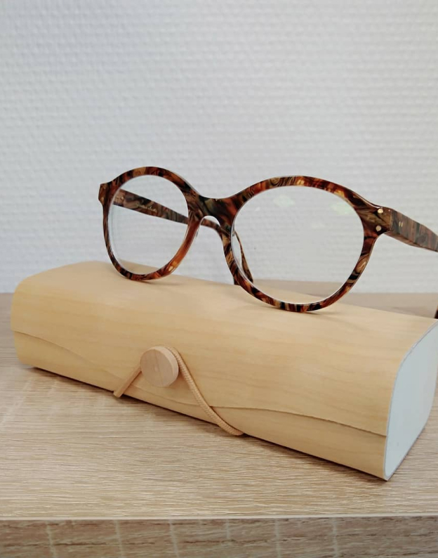 Fabrication de montures de Lunettes personnalisées chez Le Coffret à Lunettes à Montargis - Loiret (45)